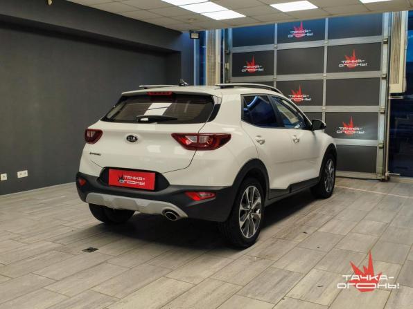 Kia Stonic I с пробегом 2020 года, цена 1 900 000 рублей, 63000 км, внедорожник, Автокод Объявления