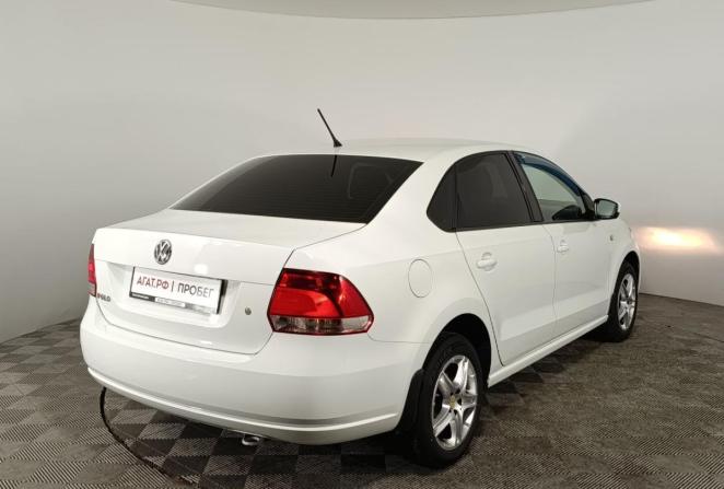 Volkswagen Polo V Рестайлинг с пробегом 2015 года, цена 900 000 рублей, 169395 км, седан, Автокод Объявления