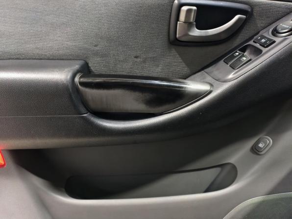 Hyundai H-1 II с пробегом 2012 года, цена 1 685 000 рублей, 297580 км, минивэн, Автокод Объявления
