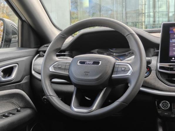 Jeep Compass II Рестайлинг с пробегом 2024 года, цена 2 950 000 рублей, 45300 км, внедорожник, Автокод Объявления