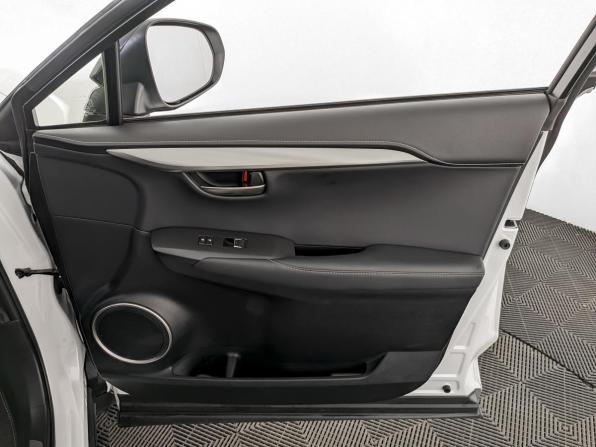 Lexus NX I Рестайлинг с пробегом 2019 года, цена 3 750 000 рублей, 60186 км, внедорожник, Автокод Объявления