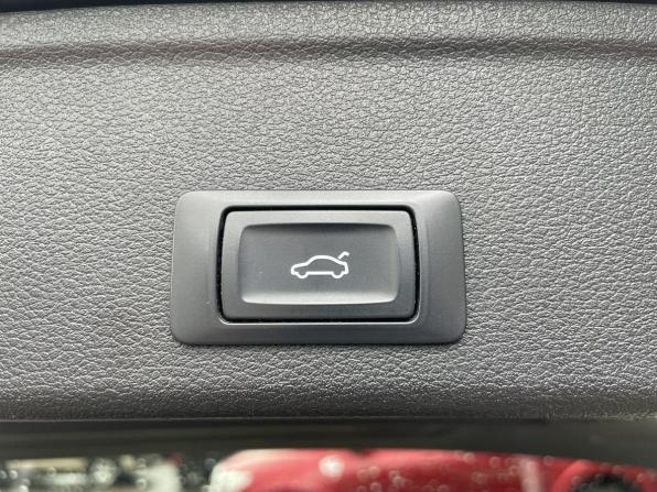Audi A4 V (B9) с пробегом 2019 года, цена 2 999 000 рублей, 120360 км, универсал, Автокод Объявления