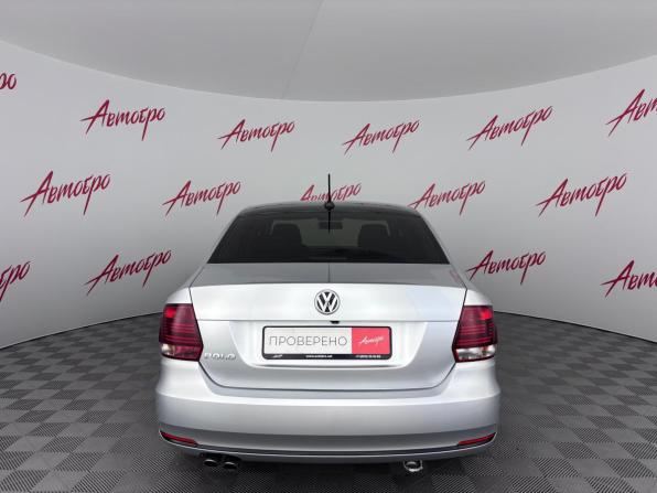 Volkswagen Polo V Рестайлинг с пробегом 2018 года, цена 1 225 000 рублей, 102475 км, седан, Автокод Объявления