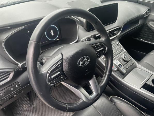 Hyundai Santa Fe IV Рестайлинг с пробегом 2021 года, цена 3 399 000 рублей, 53253 км, внедорожник, Автокод Объявления