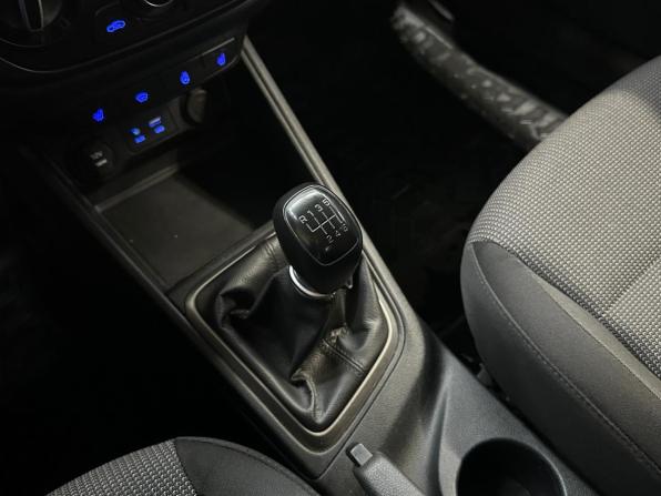 Hyundai Solaris II с пробегом 2017 года, цена 860 000 рублей, 190272 км, седан, Автокод Объявления