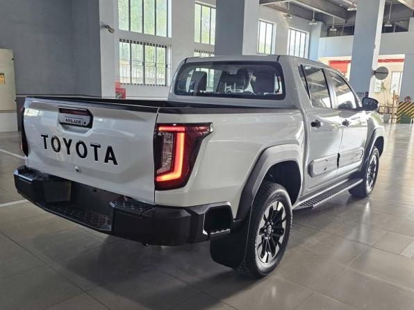 Новый Toyota Hilux IX 2026 года, цена 8 990 000 рублей, offers.body_type.unknown, Автокод Объявления