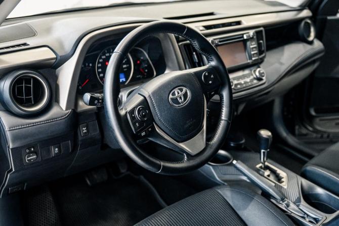 Toyota RAV4 IV (XA40) с пробегом 2013 года, цена 1 670 000 рублей, 201699 км, внедорожник, Автокод Объявления