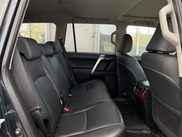 Toyota Land Cruiser Prado 150 Series Рестайлинг 1 с пробегом 2016 года, цена 4 299 000 рублей, 70683 км, внедорожник, Автокод Объявления