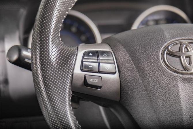 Toyota Wish II Рестайлинг с пробегом 2012 года, цена 1 449 000 рублей, 144600 км, минивэн, Автокод Объявления