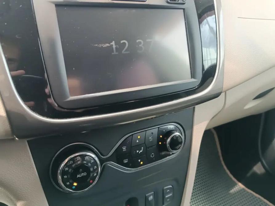 Renault Logan II Оренбург  - изображение 18