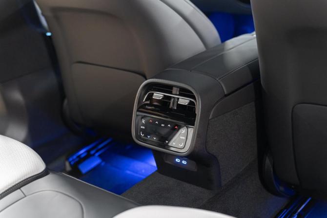 Новый Mercedes-Benz E-Класс AMG VI (W214) 2025 года, цена 15 290 000 рублей, седан, Автокод Объявления