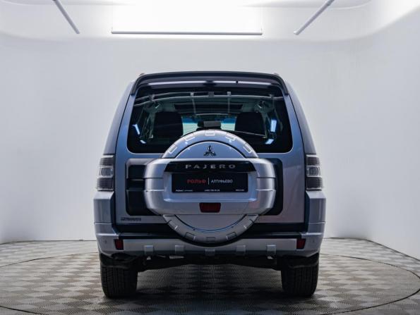 Mitsubishi Pajero IV Рестайлинг 1 с пробегом 2012 года, цена 1 974 000 рублей, 268277 км, внедорожник, Автокод Объявления