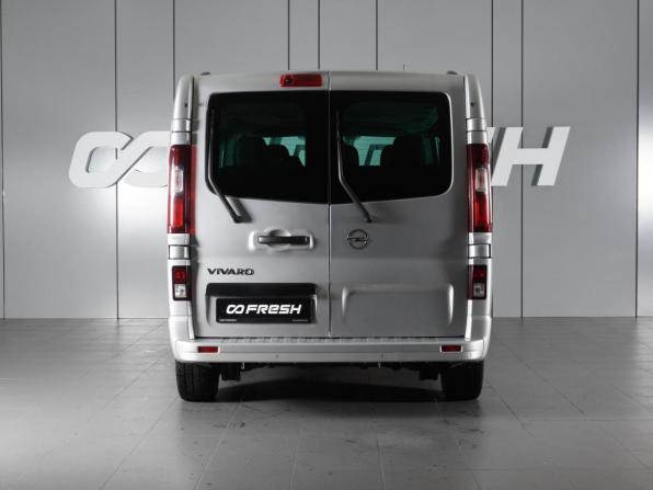 Opel Vivaro B с пробегом 2019 года, цена 2 798 000 рублей, 171986 км, минивэн, Автокод Объявления