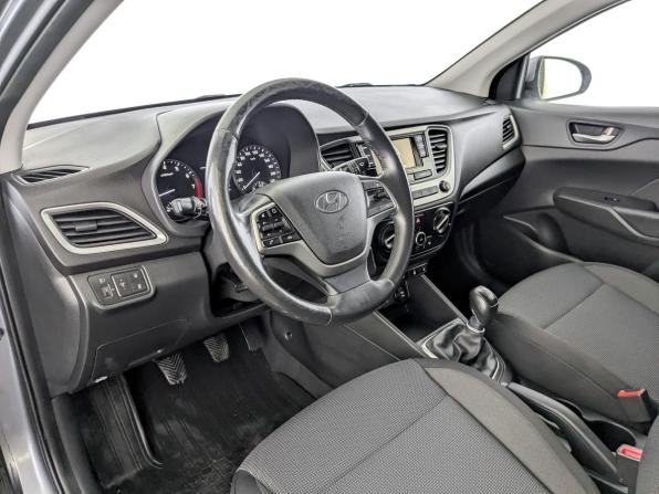 Hyundai Solaris II с пробегом 2017 года, цена 1 150 000 рублей, 110581 км, седан, Автокод Объявления