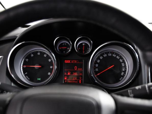 Opel Astra J Рестайлинг с пробегом 2014 года, цена 759 000 рублей, 165941 км, седан, Автокод Объявления