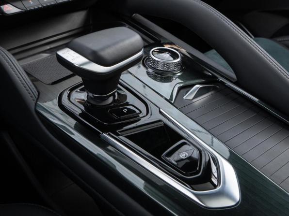 Geely Monjaro I с пробегом 2024 года, цена 3 940 000 рублей, 1590 км, внедорожник, Автокод Объявления