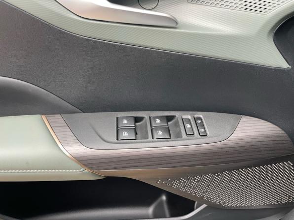 Changan Lamore с пробегом 2023 года, цена 2 100 000 рублей, 24000 км, седан, Автокод Объявления