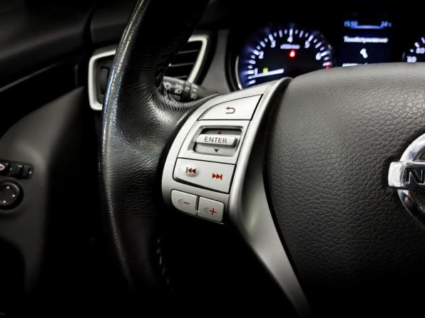 Nissan Qashqai II с пробегом 2018 года, цена 1 750 000 рублей, 124810 км, внедорожник, Автокод Объявления