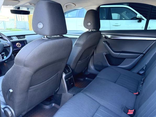 Skoda Octavia III (A7) Рестайлинг с пробегом 2019 года, цена 1 630 000 рублей, 176683 км, лифтбек, Автокод Объявления