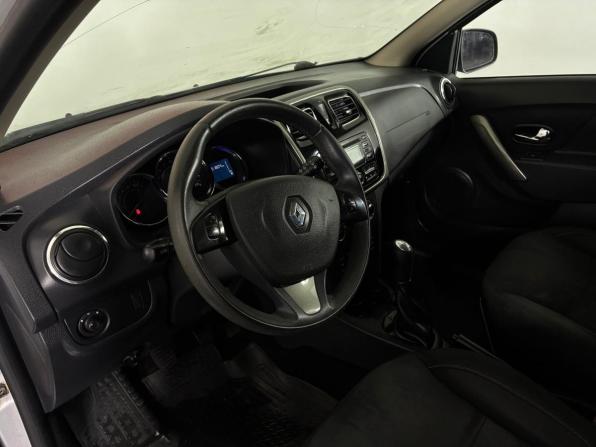 Renault Sandero II с пробегом 2015 года, цена 840 000 рублей, 151800 км, хэтчбек, Автокод Объявления