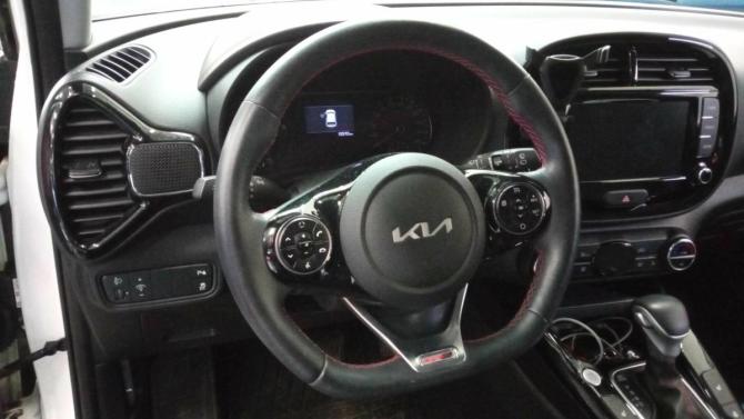 Kia Soul III с пробегом 2022 года, цена 2 300 000 рублей, 15572 км, хэтчбек, Автокод Объявления