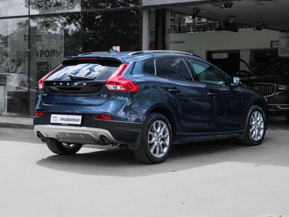 Volvo V40 Cross Country I Рестайлинг с пробегом 2019 года, цена 2 500 000 рублей, 30323 км, хэтчбек, Автокод Объявления
