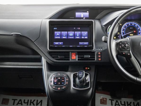 Toyota Voxy III (R80) с пробегом 2014 года, цена 1 899 500 рублей, 103709 км, минивэн, Автокод Объявления