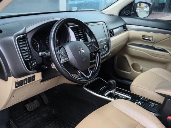 Mitsubishi Outlander III Рестайлинг 3 с пробегом 2019 года, цена 2 130 000 рублей, 184637 км, внедорожник, Автокод Объявления