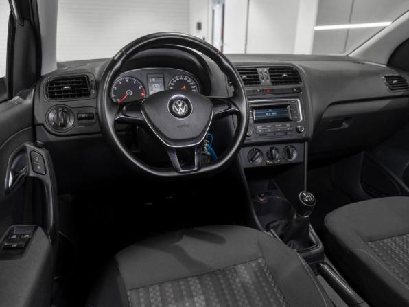Volkswagen Polo V с пробегом 2015 года, цена 875 000 рублей, 159580 км, седан, Автокод Объявления