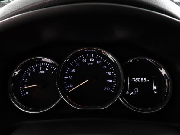 Renault Logan II Рестайлинг с пробегом 2021 года, цена 750 000 рублей, 178085 км, седан, Автокод Объявления
