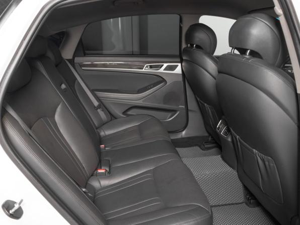 Hyundai Genesis II с пробегом 2015 года, цена 1 737 700 рублей, 149000 км, седан, Автокод Объявления