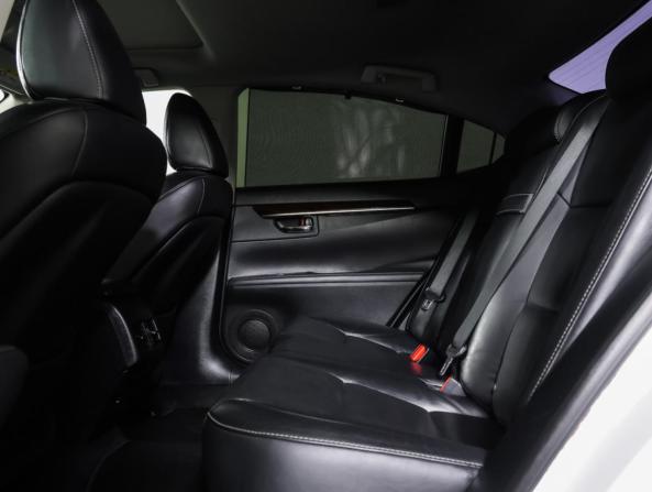 Lexus ES VI с пробегом 2014 года, цена 2 199 000 рублей, 261186 км, седан, Автокод Объявления