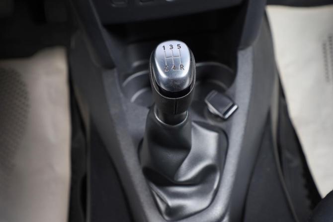 Renault Logan II Рестайлинг с пробегом 2021 года, цена 1 059 000 рублей, 54901 км, седан, Автокод Объявления