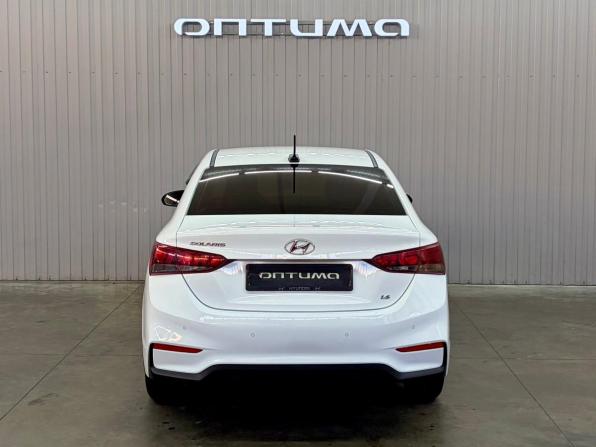Hyundai Solaris II с пробегом 2017 года, цена 1 397 000 рублей, 126710 км, седан, Автокод Объявления