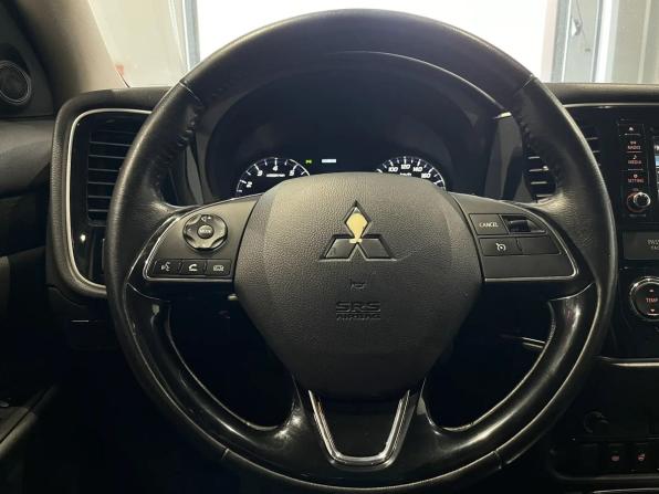 Mitsubishi Outlander III Рестайлинг 2 с пробегом 2017 года, цена 1 430 000 рублей, 205440 км, внедорожник, Автокод Объявления