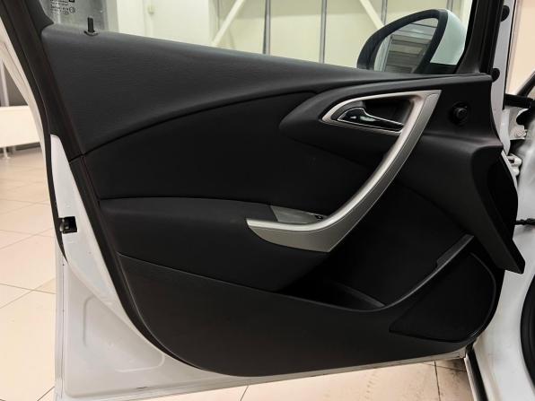 Opel Astra J с пробегом 2011 года, цена 615 000 рублей, 268509 км, универсал, Автокод Объявления