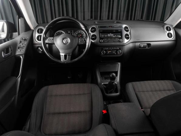 Volkswagen Tiguan I Рестайлинг с пробегом 2012 года, цена 1 074 000 рублей, 200000 км, внедорожник, Автокод Объявления