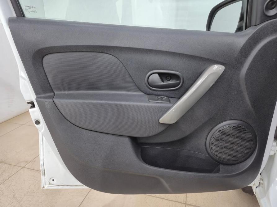 Renault Logan II Рестайлинг Альметьевск  - изображение 9