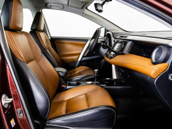 Toyota RAV4 IV (XA40) Рестайлинг с пробегом 2016 года, цена 1 849 000 рублей, 269559 км, внедорожник, Автокод Объявления