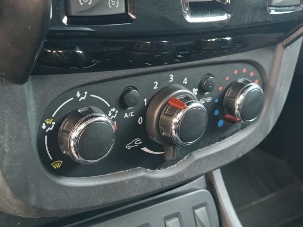 Renault Duster I Рестайлинг с пробегом 2015 года, цена 1 245 000 рублей, 100571 км, внедорожник, Автокод Объявления