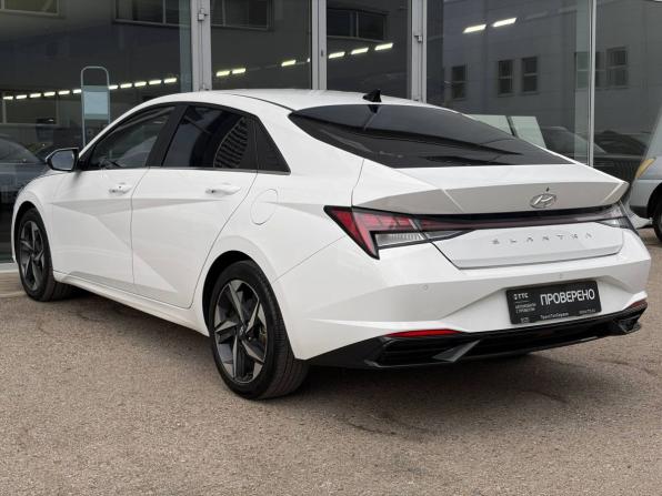 Hyundai Elantra VII (CN7) с пробегом 2022 года, цена 1 999 000 рублей, 90000 км, седан, Автокод Объявления