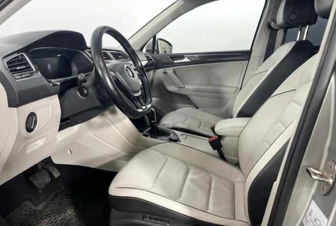Volkswagen Tiguan II с пробегом 2017 года, цена 2 200 000 рублей, 222262 км, внедорожник, Автокод Объявления