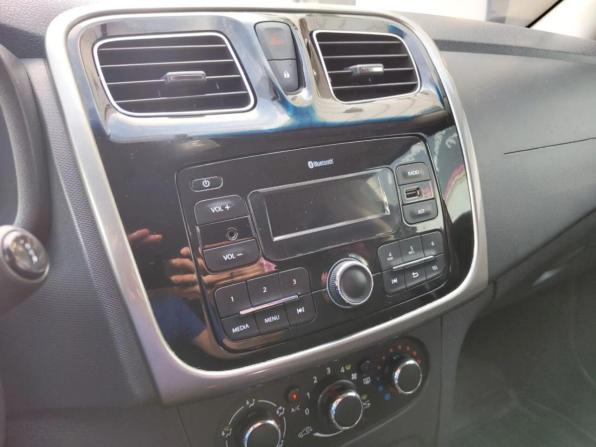 Renault Logan II с пробегом 2018 года, цена 699 600 рублей, 99700 км, седан, Автокод Объявления