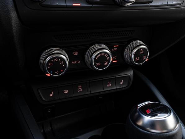 Audi A1 I (8X) с пробегом 2011 года, цена 990 000 рублей, 221926 км, хэтчбек, Автокод Объявления