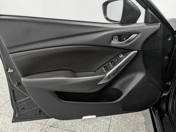 Mazda 6 III (GJ) Рестайлинг с пробегом 2015 года, цена 1 715 000 рублей, 162037 км, седан, Автокод Объявления
