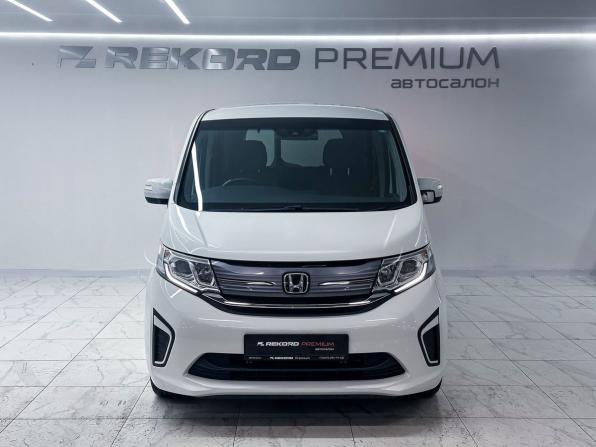Honda Stepwgn V Рестайлинг с пробегом 2020 года, цена 2 250 000 рублей, 79000 км, минивэн, Автокод Объявления