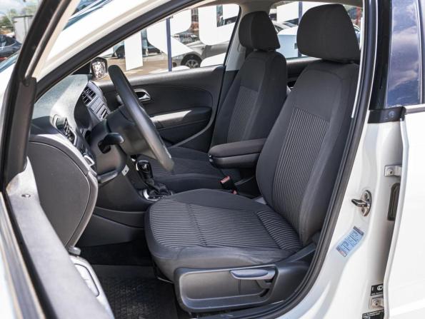 Volkswagen Polo V с пробегом 2011 года, цена 809 000 рублей, 200289 км, седан, Автокод Объявления
