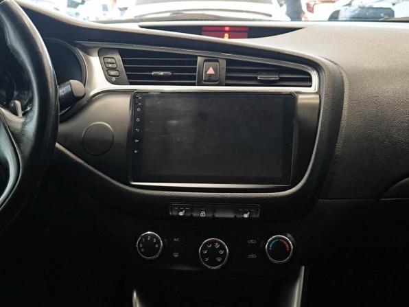 Kia Ceed II Рестайлинг с пробегом 2016 года, цена 1 300 000 рублей, 187649 км, хэтчбек, Автокод Объявления