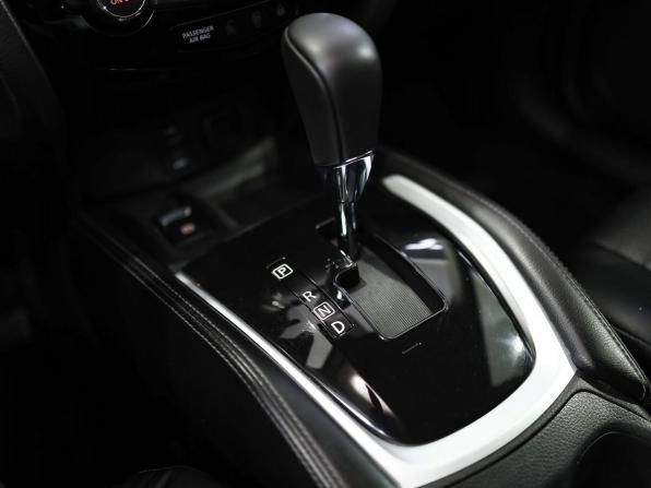Nissan Qashqai II с пробегом 2015 года, цена 1 409 000 рублей, 215242 км, внедорожник, Автокод Объявления