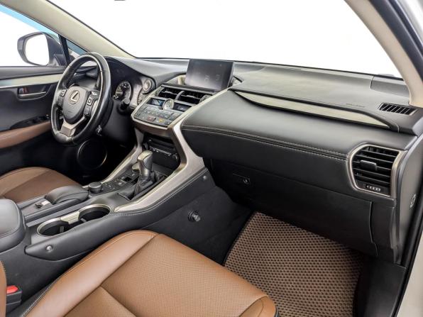 Lexus NX I с пробегом 2016 года, цена 3 030 000 рублей, 98833 км, внедорожник, Автокод Объявления